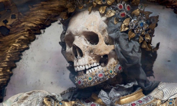 “Know Thyself” – Stupid Hype of Self-Destructive Insanity?